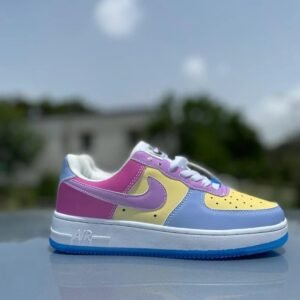Alternative view of Af1 White UV1:1