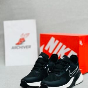 Alternative view of Nk Hyper Burst - Black White