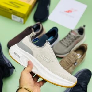 Skecher Ultra medicated Cushion -Cream.