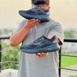Alternative view of Brooks Glycerin 20 - Full Black