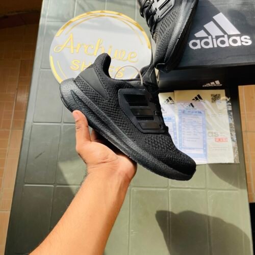 Adidas Ultra Boost - Triple Black
