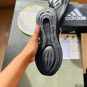 Adi Ultra Bounce - Triple Black - Image 7
