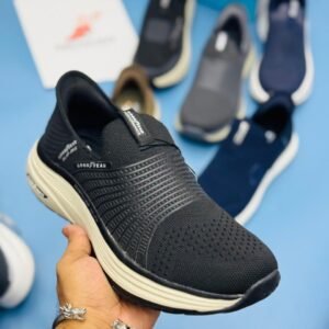 Alternative view of Sketcher Hyper Brust walker - Black
