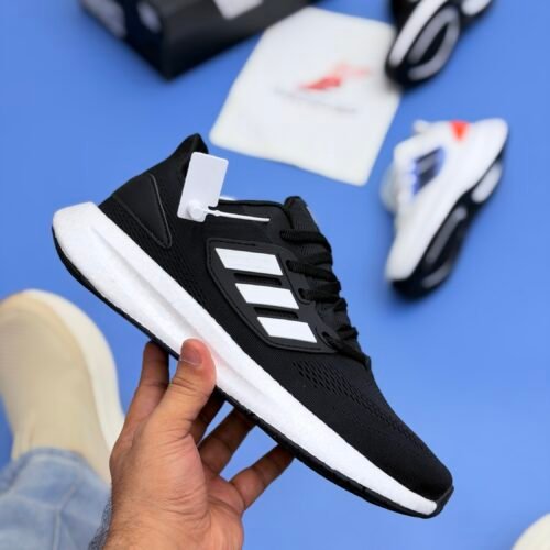 Adi’s Ultra Bounce  - Black White