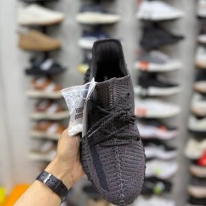 Adi 350V2 - Black - Image 2