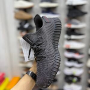 Adi 350V2 - Black - Image 3