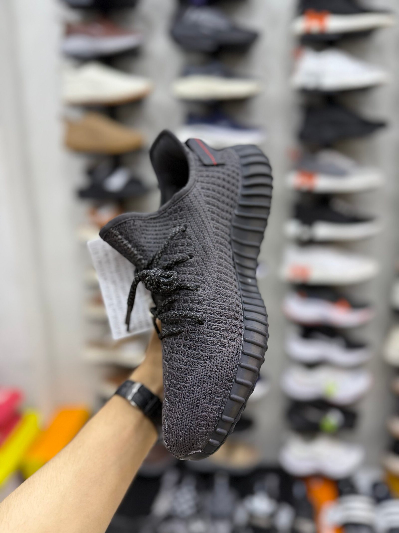 Adi 350V2 - Black - Image 3