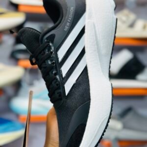 Alternative view of Adi Ultra Bounce