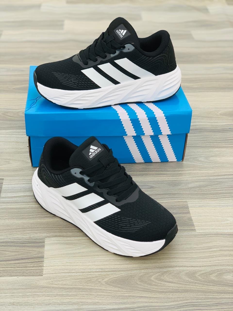 Adi Runner 2.0 - white Strip - Image 3