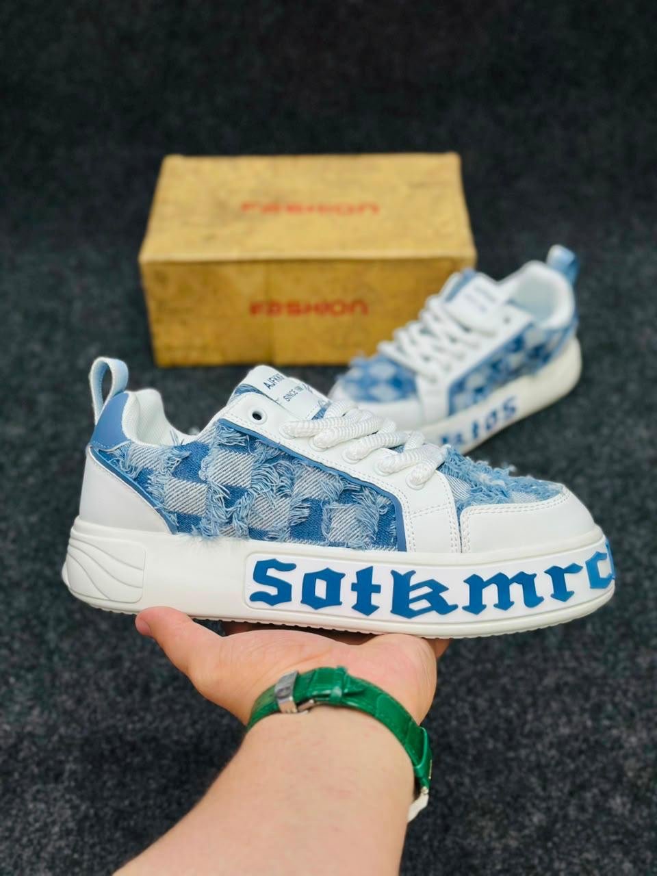 Fashion sneaker for mens